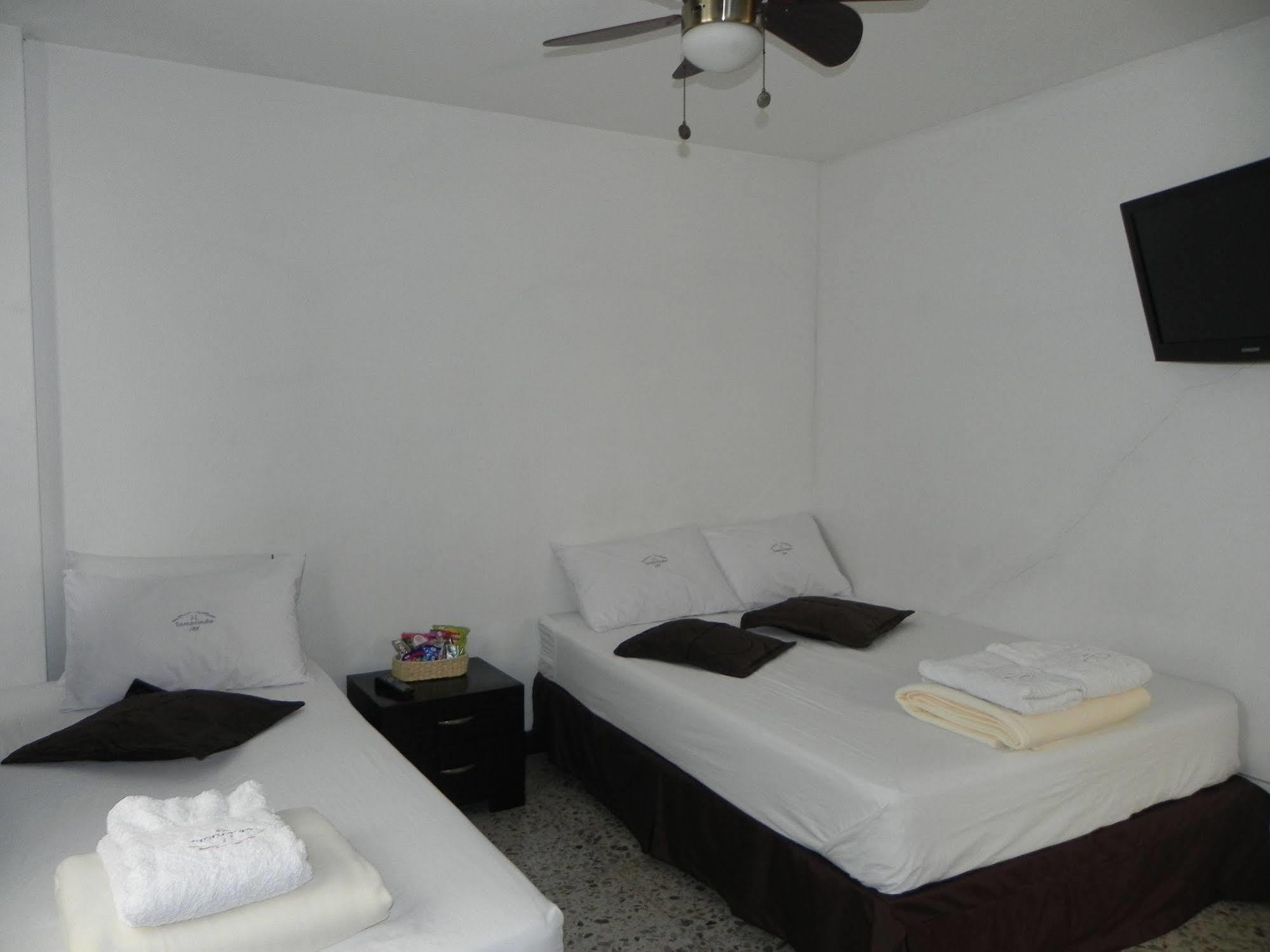 Hostal Tamarindo Inn Medellín Exterior foto